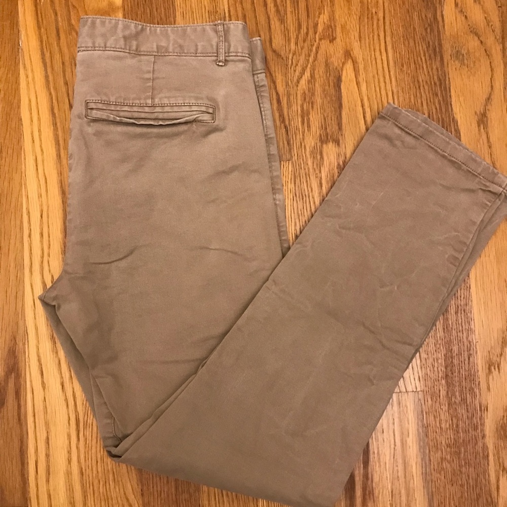 Khakis by Gap Skinny Mini